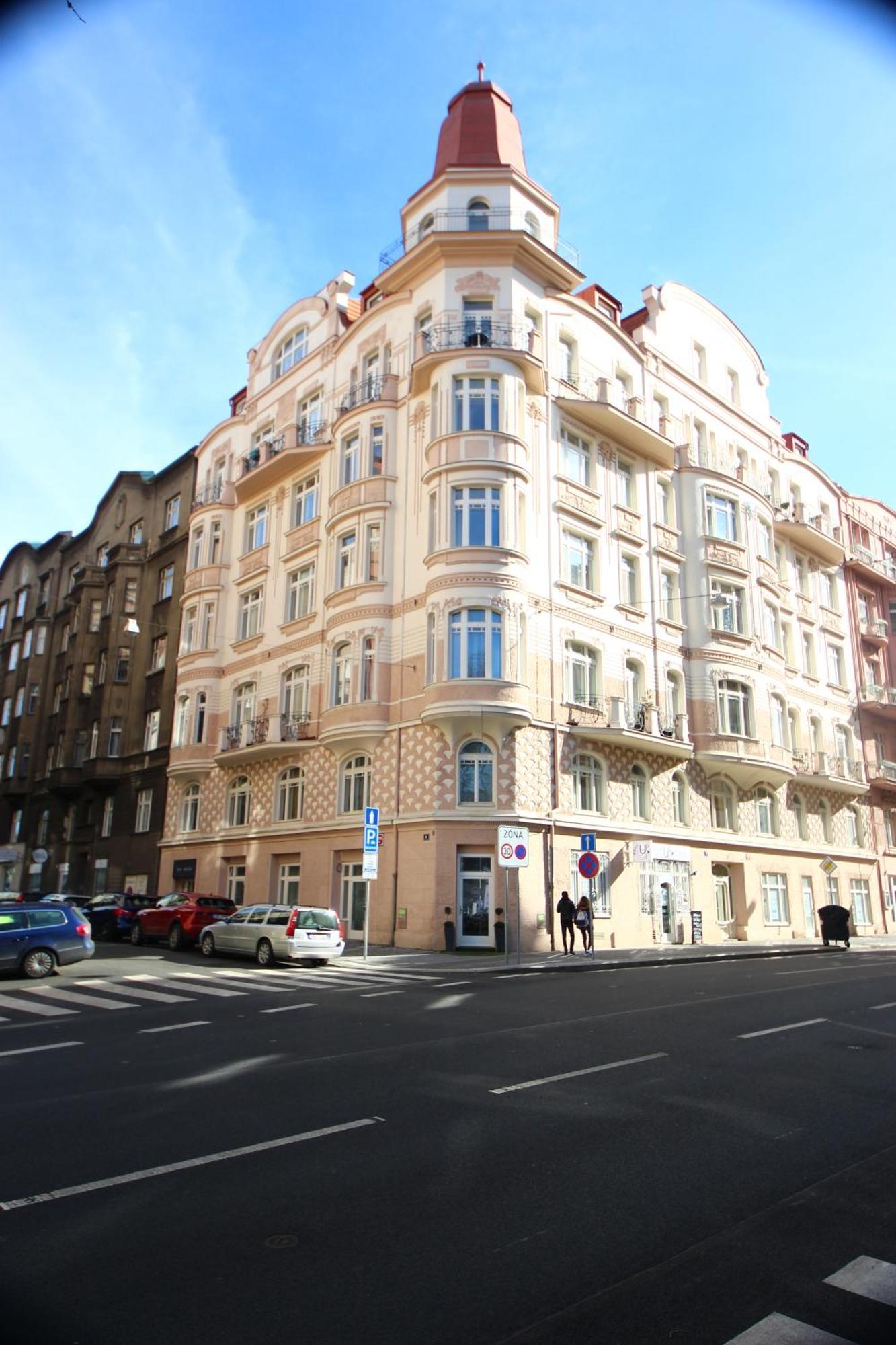 Quiet Apartment In The City Center With Own Terrace Praag Buitenkant foto