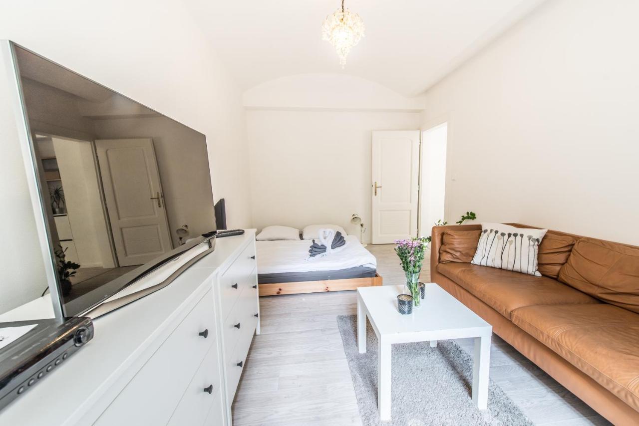 Quiet Apartment In The City Center With Own Terrace Praag Buitenkant foto