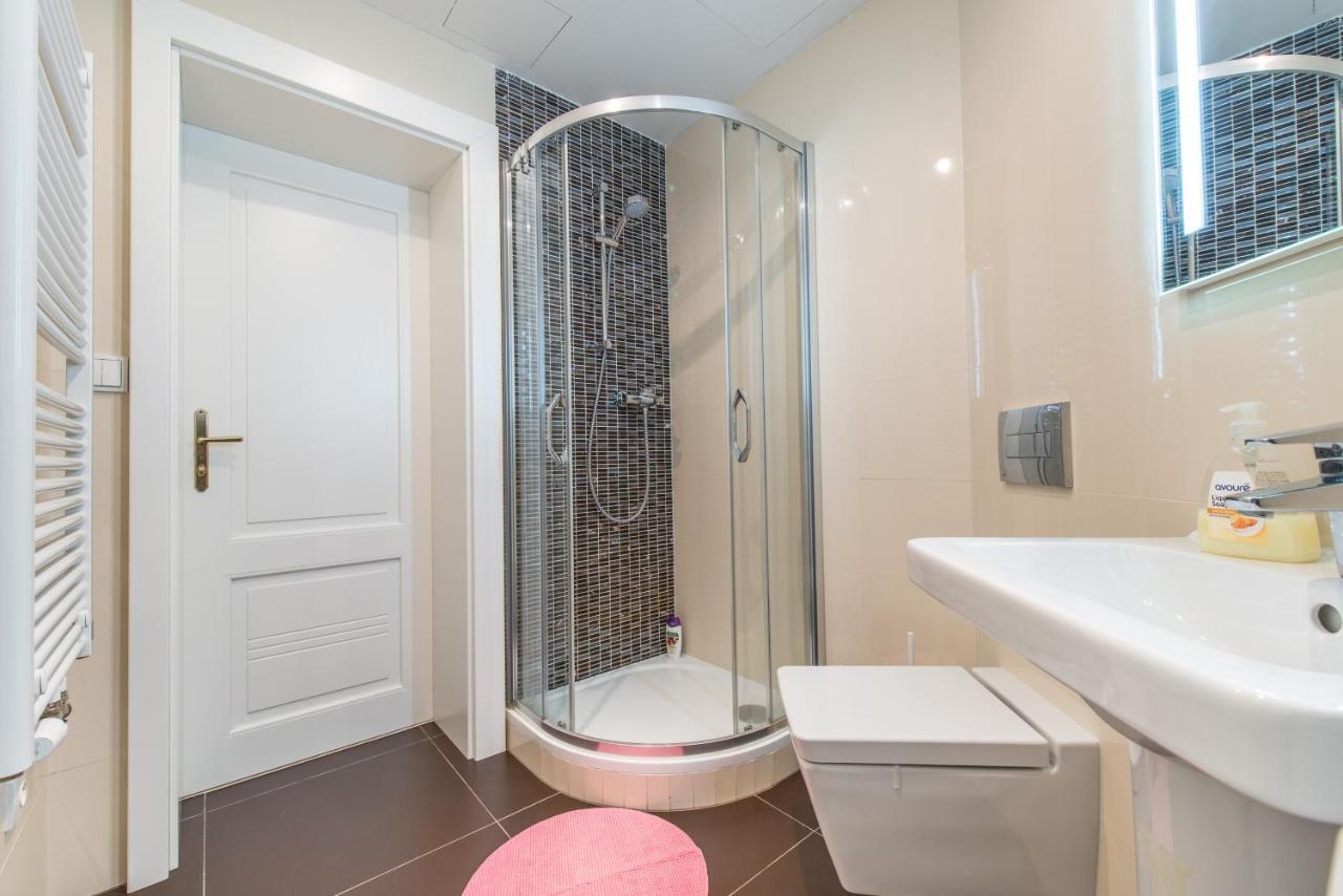 Quiet Apartment In The City Center With Own Terrace Praag Buitenkant foto